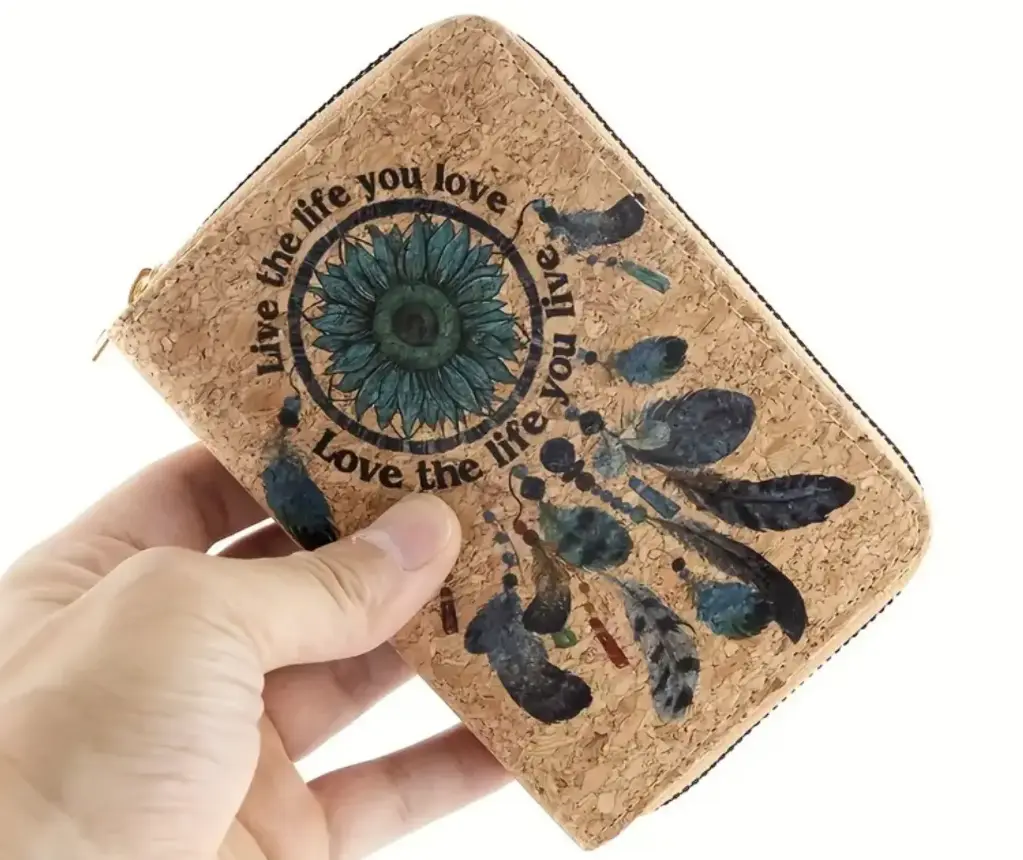 Cartera de corcho "Live the life you love"