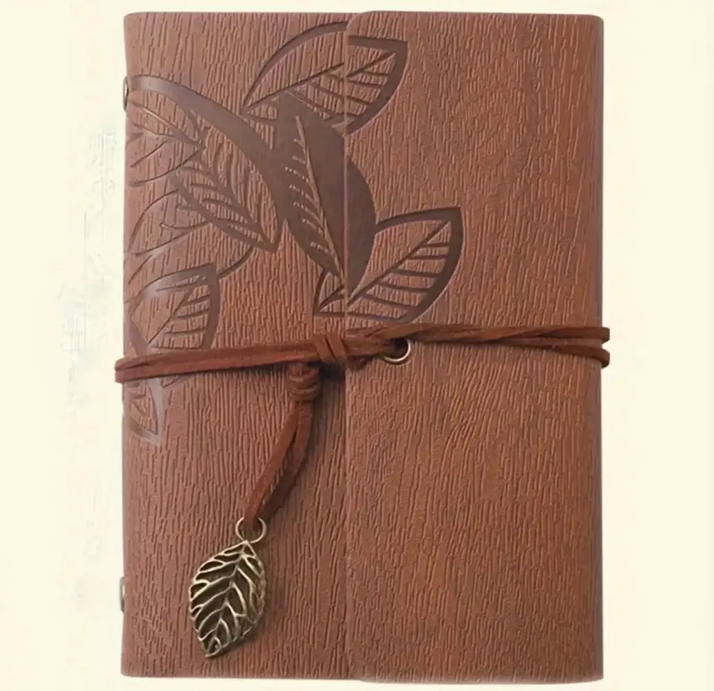 Libreta con anillas diseño de hojas