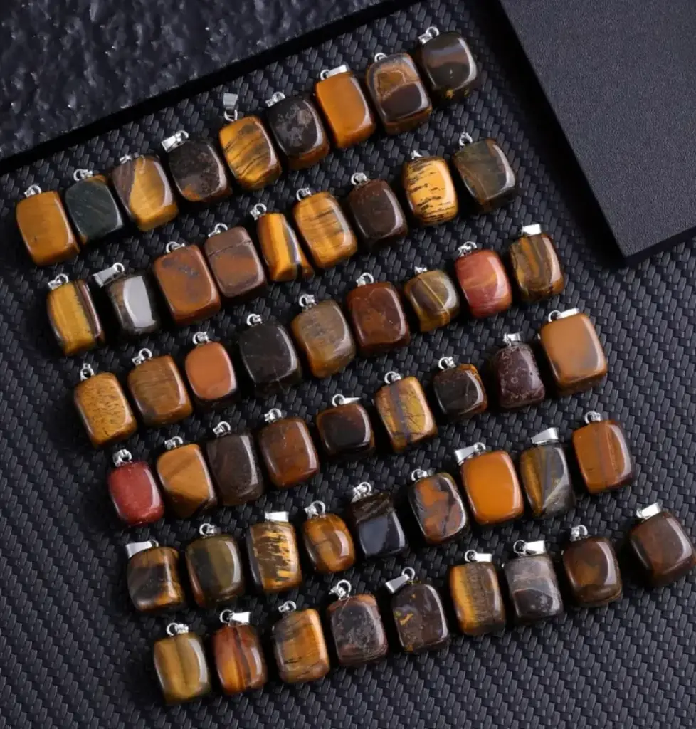 [minerales_00023] Colgante de Ojo de Tigre pulido 